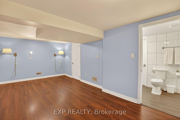 Photo 34 at 4 Wolmsley Crescent, Nepean (Meadowlands/Crestview), Ottawa
