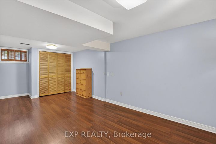 Photo 35 at 4 Wolmsley Crescent, Nepean (Meadowlands/Crestview), Ottawa
