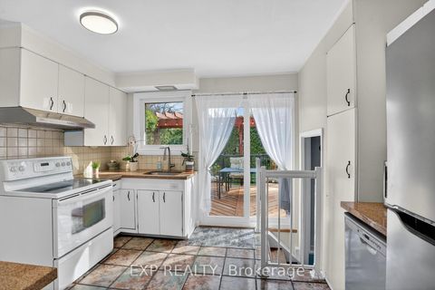Photo 7 at 4 Wolmsley Crescent, Nepean (Meadowlands/Crestview), Ottawa