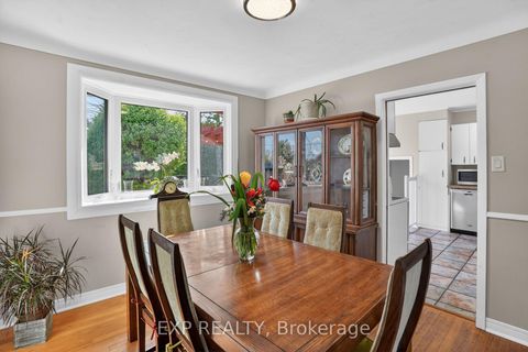 Photo 13 at 4 Wolmsley Crescent, Nepean (Meadowlands/Crestview), Ottawa