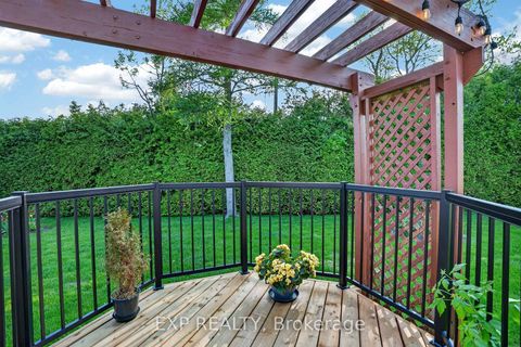 Photo 37 at 4 Wolmsley Crescent, Nepean (Meadowlands/Crestview), Ottawa