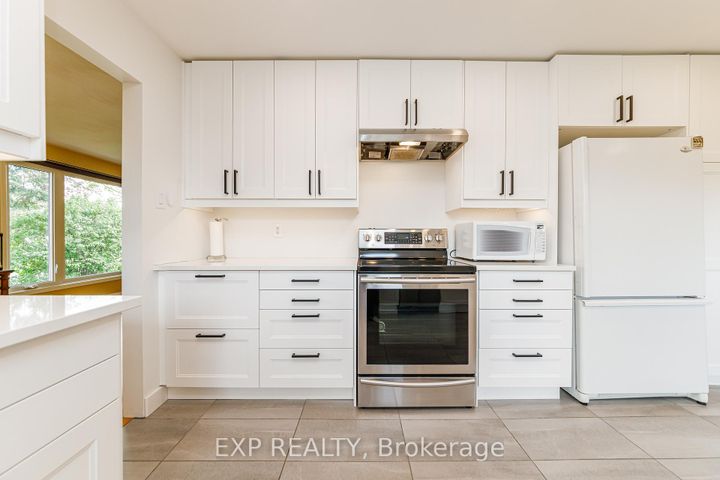 Photo 7 at 1642 Valmarie Avenue, Nepean (Carleton Heights), Ottawa