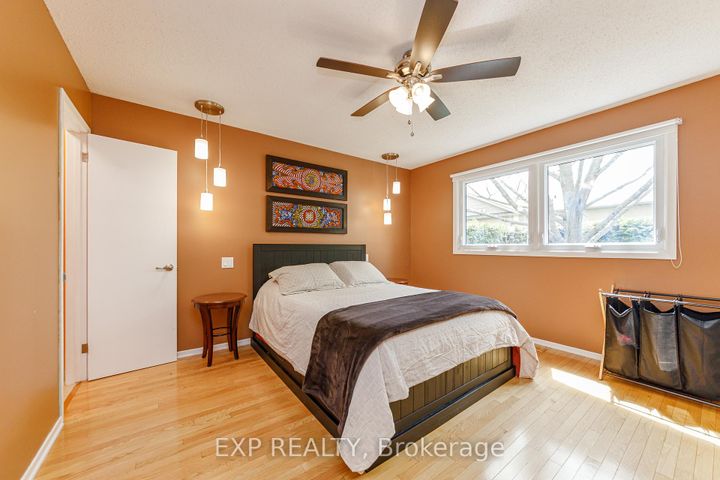 Photo 11 at 1642 Valmarie Avenue, Nepean (Carleton Heights), Ottawa