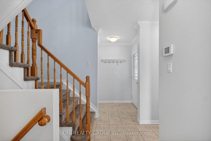 Photo 5 at 546 Ashbourne Crescent, Nepean (Stonebridge), Ottawa