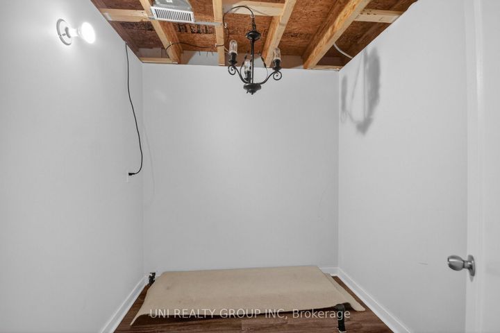 Photo 15 at 546 Ashbourne Crescent, Nepean (Stonebridge), Ottawa