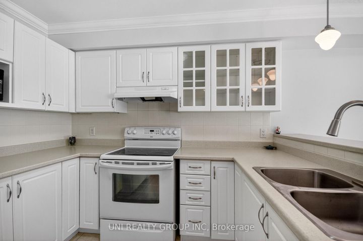 Photo 25 at 546 Ashbourne Crescent, Nepean (Stonebridge), Ottawa