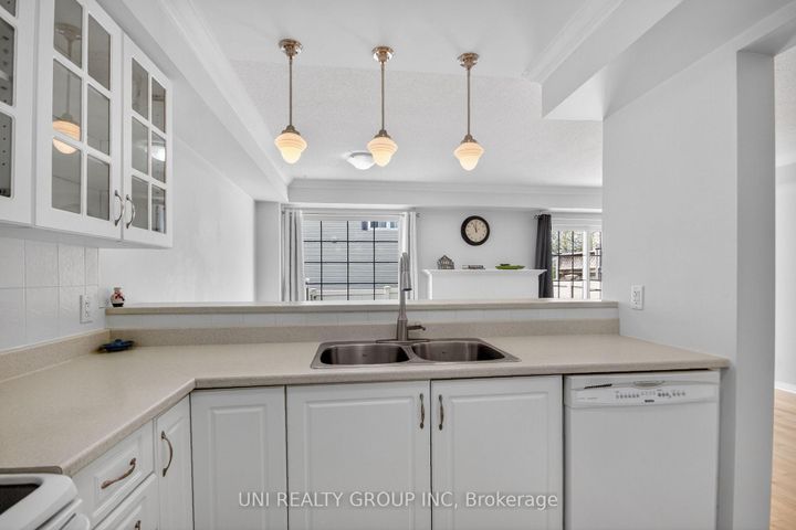 Photo 26 at 546 Ashbourne Crescent, Nepean (Stonebridge), Ottawa