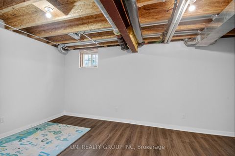 Photo 13 at 546 Ashbourne Crescent, Nepean (Stonebridge), Ottawa