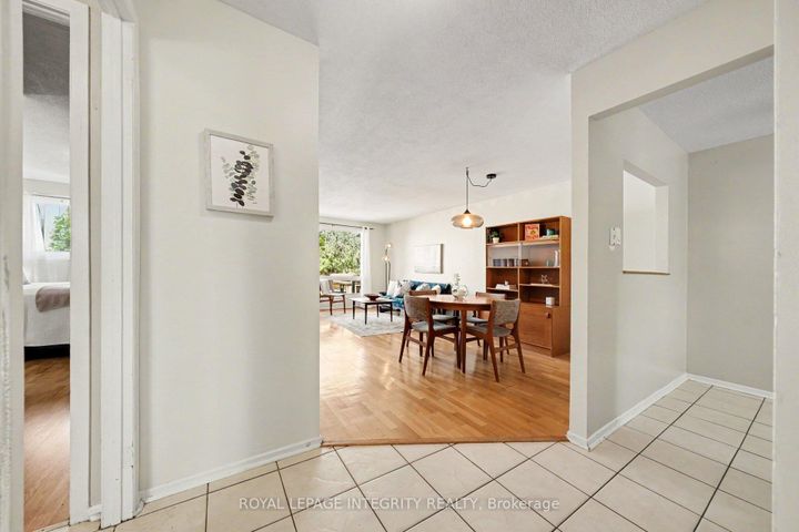 Photo 4 at 106 - 200 Woodfield Drive, Nepean (Tanglewood), Ottawa