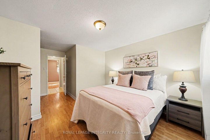 Photo 13 at 106 - 200 Woodfield Drive, Nepean (Tanglewood), Ottawa