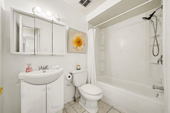 Photo 15 at 106 - 200 Woodfield Drive, Nepean (Tanglewood), Ottawa