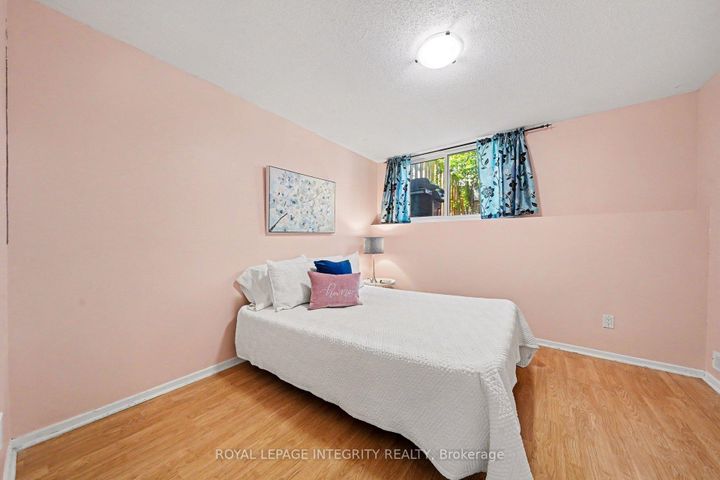 Photo 19 at 106 - 200 Woodfield Drive, Nepean (Tanglewood), Ottawa