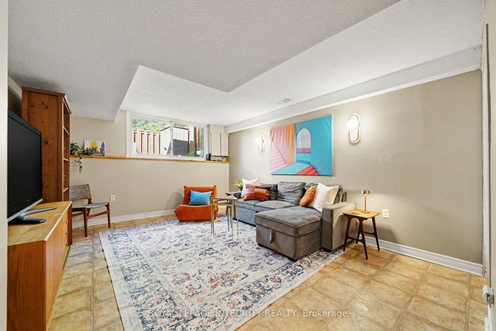 Photo 24 at 106 - 200 Woodfield Drive, Nepean (Tanglewood), Ottawa