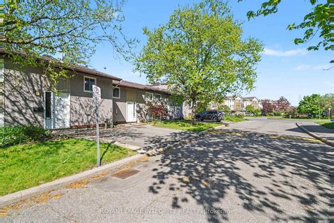 Photo 2 at 106 - 200 Woodfield Drive, Nepean (Tanglewood), Ottawa