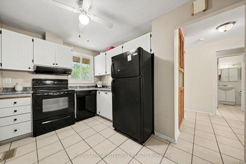 Photo 9 at 106 - 200 Woodfield Drive, Nepean (Tanglewood), Ottawa