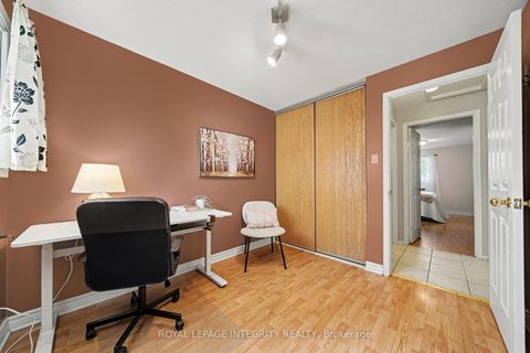 Photo 17 at 106 - 200 Woodfield Drive, Nepean (Tanglewood), Ottawa