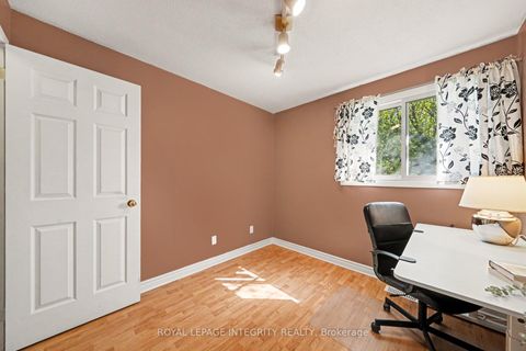 Photo 18 at 106 - 200 Woodfield Drive, Nepean (Tanglewood), Ottawa