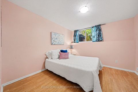 Photo 19 at 106 - 200 Woodfield Drive, Nepean (Tanglewood), Ottawa