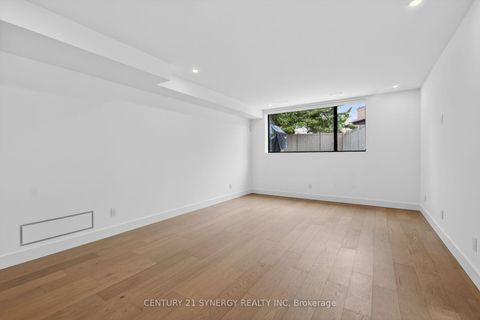 Photo 39 at 45 Inverness Avenue, Nepean (Borden Farm/Stewart Farm/Carleton Heights/Parkwood Hills), Ottawa