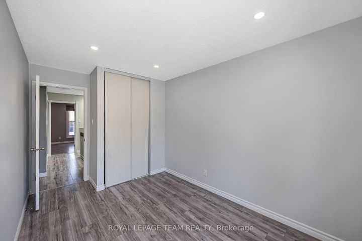 Photo 22 at C - 276 Dalehurst Drive, Nepean (Tanglewood), Ottawa