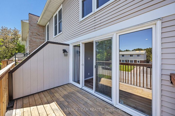 Photo 26 at C - 276 Dalehurst Drive, Nepean (Tanglewood), Ottawa