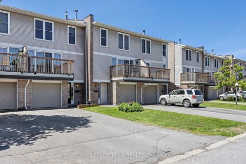 Photo 1 at C - 276 Dalehurst Drive, Nepean (Tanglewood), Ottawa