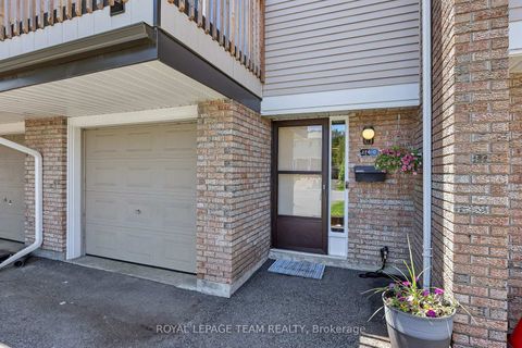 Photo 2 at C - 276 Dalehurst Drive, Nepean (Tanglewood), Ottawa