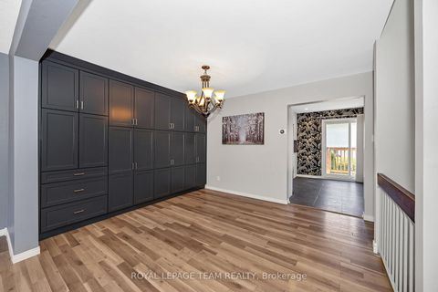 Photo 8 at C - 276 Dalehurst Drive, Nepean (Tanglewood), Ottawa