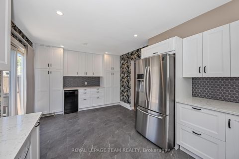 Photo 10 at C - 276 Dalehurst Drive, Nepean (Tanglewood), Ottawa