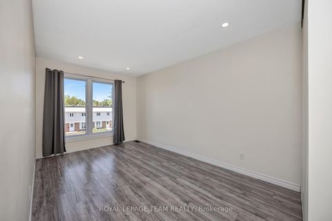 Photo 21 at C - 276 Dalehurst Drive, Nepean (Tanglewood), Ottawa