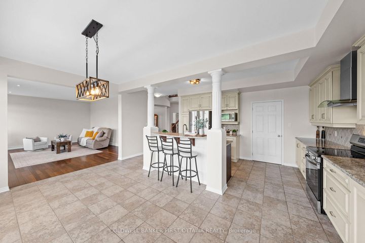 Photo 14 at 788 Kilbirnie Drive, Nepean (Stonebridge), Ottawa