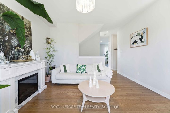 Photo 6 at 3048 Travertine Way, Nepean (Half Moon Bay), Ottawa