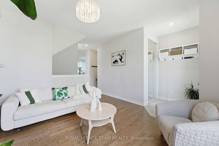 Photo 7 at 3048 Travertine Way, Nepean (Half Moon Bay), Ottawa