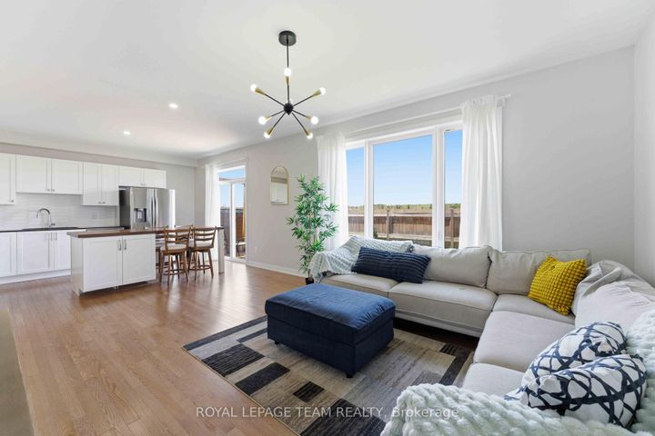 Photo 14 at 3048 Travertine Way, Nepean (Half Moon Bay), Ottawa