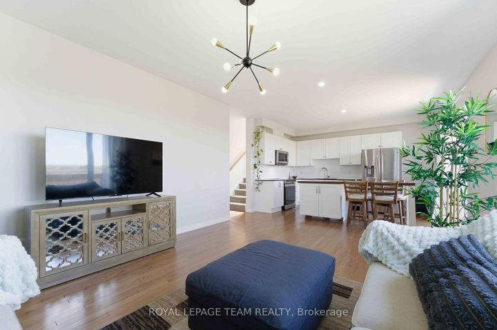 Photo 15 at 3048 Travertine Way, Nepean (Half Moon Bay), Ottawa