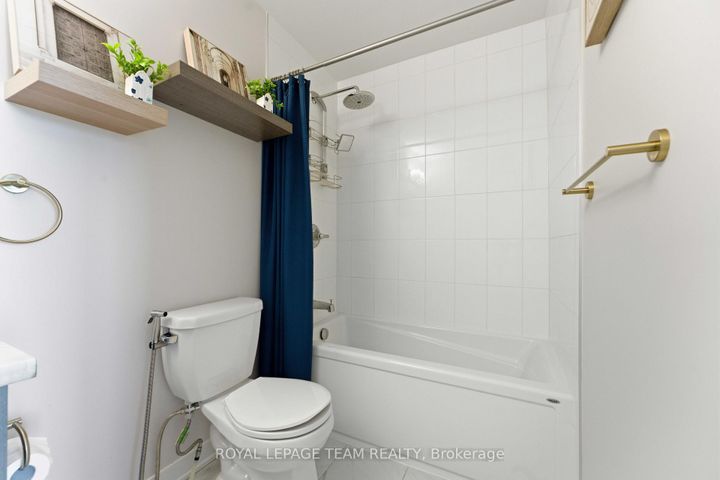 Photo 24 at 3048 Travertine Way, Nepean (Half Moon Bay), Ottawa