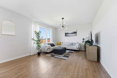 Photo 11 at 3048 Travertine Way, Nepean (Half Moon Bay), Ottawa