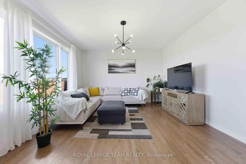Photo 12 at 3048 Travertine Way, Nepean (Half Moon Bay), Ottawa