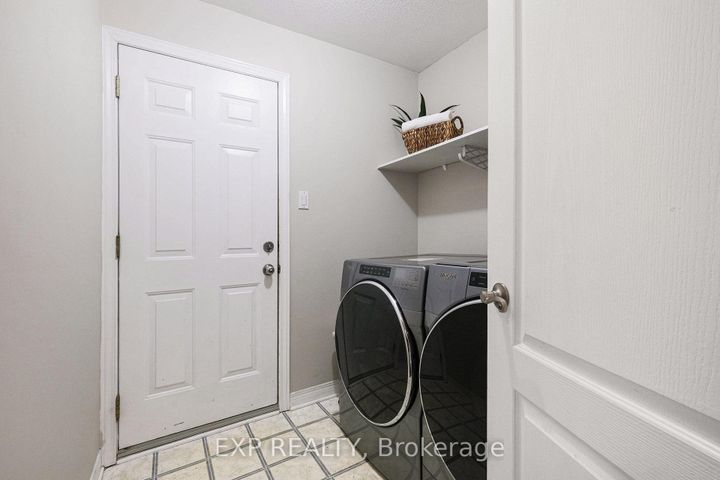 Photo 10 at 34 Avonmore Crescent, Nepean (Barrhaven East), Ottawa