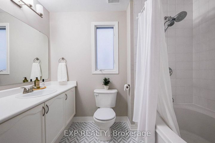 Photo 14 at 34 Avonmore Crescent, Nepean (Barrhaven East), Ottawa