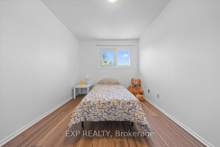 Photo 26 at 14 - 21 Midland Crescent, Nepean (Arlington Woods), Ottawa