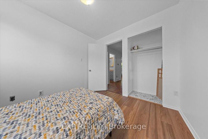 Photo 27 at 14 - 21 Midland Crescent, Nepean (Arlington Woods), Ottawa