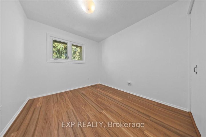 Photo 30 at 14 - 21 Midland Crescent, Nepean (Arlington Woods), Ottawa