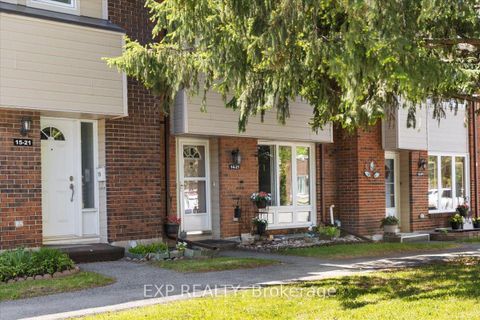 Photo 1 at 14 - 21 Midland Crescent, Nepean (Arlington Woods), Ottawa