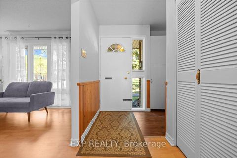 Photo 5 at 14 - 21 Midland Crescent, Nepean (Arlington Woods), Ottawa