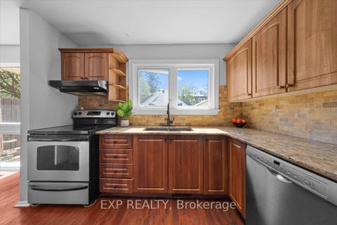 Photo 18 at 14 - 21 Midland Crescent, Nepean (Arlington Woods), Ottawa