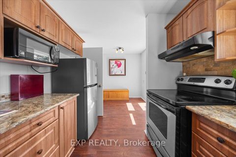 Photo 21 at 14 - 21 Midland Crescent, Nepean (Arlington Woods), Ottawa