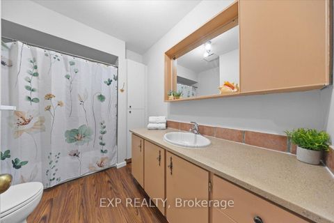 Photo 25 at 14 - 21 Midland Crescent, Nepean (Arlington Woods), Ottawa