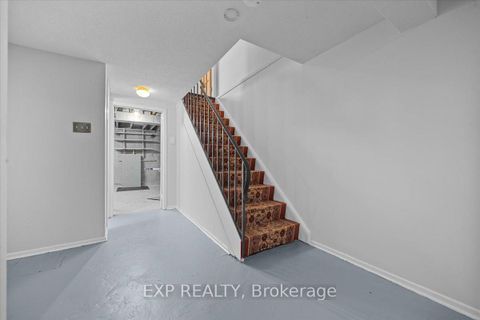 Photo 35 at 14 - 21 Midland Crescent, Nepean (Arlington Woods), Ottawa