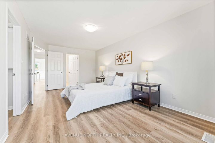 Photo 17 at 402 Ashbourne Crescent, Nepean (Stonebridge), Ottawa